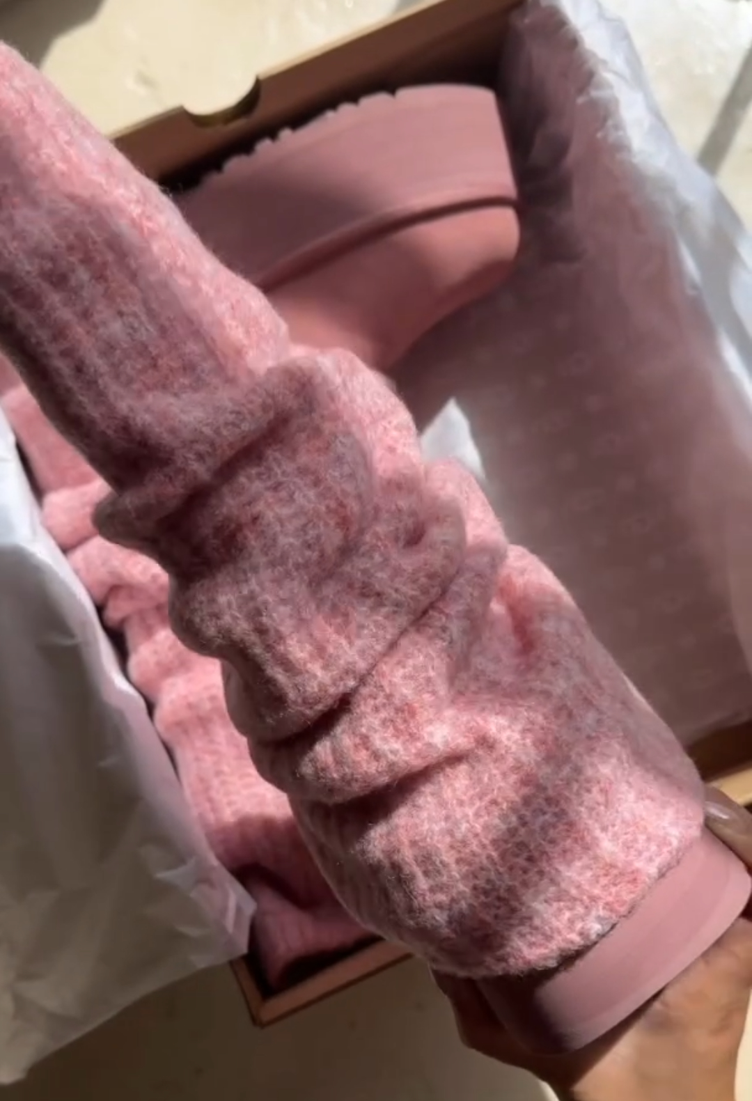 Wool mid-calf snow boots