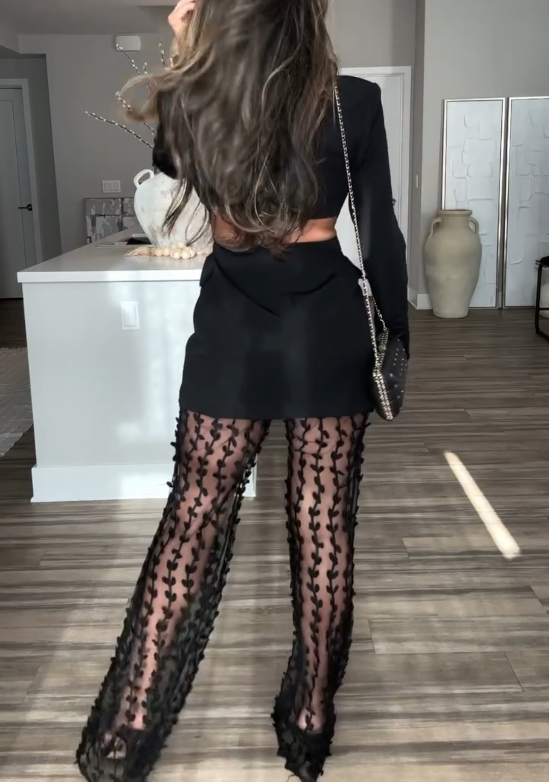 Long sleeve waist-baring two-piece suit